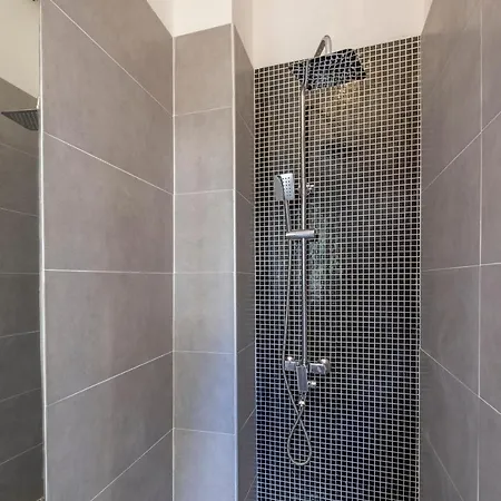 Bluewaveplace - Contemporary In Center Of ソフィア