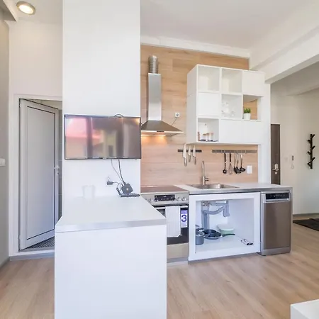 Bluewaveplace - Contemporary In Center Of アパート ソフィア