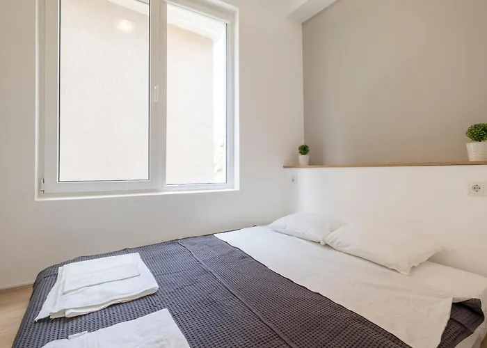 Bluewaveplace - Contemporary In Center Of Appartamento